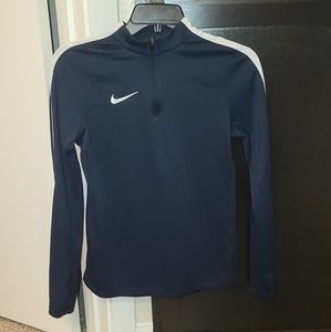 Nike women's half zip, small and navy color